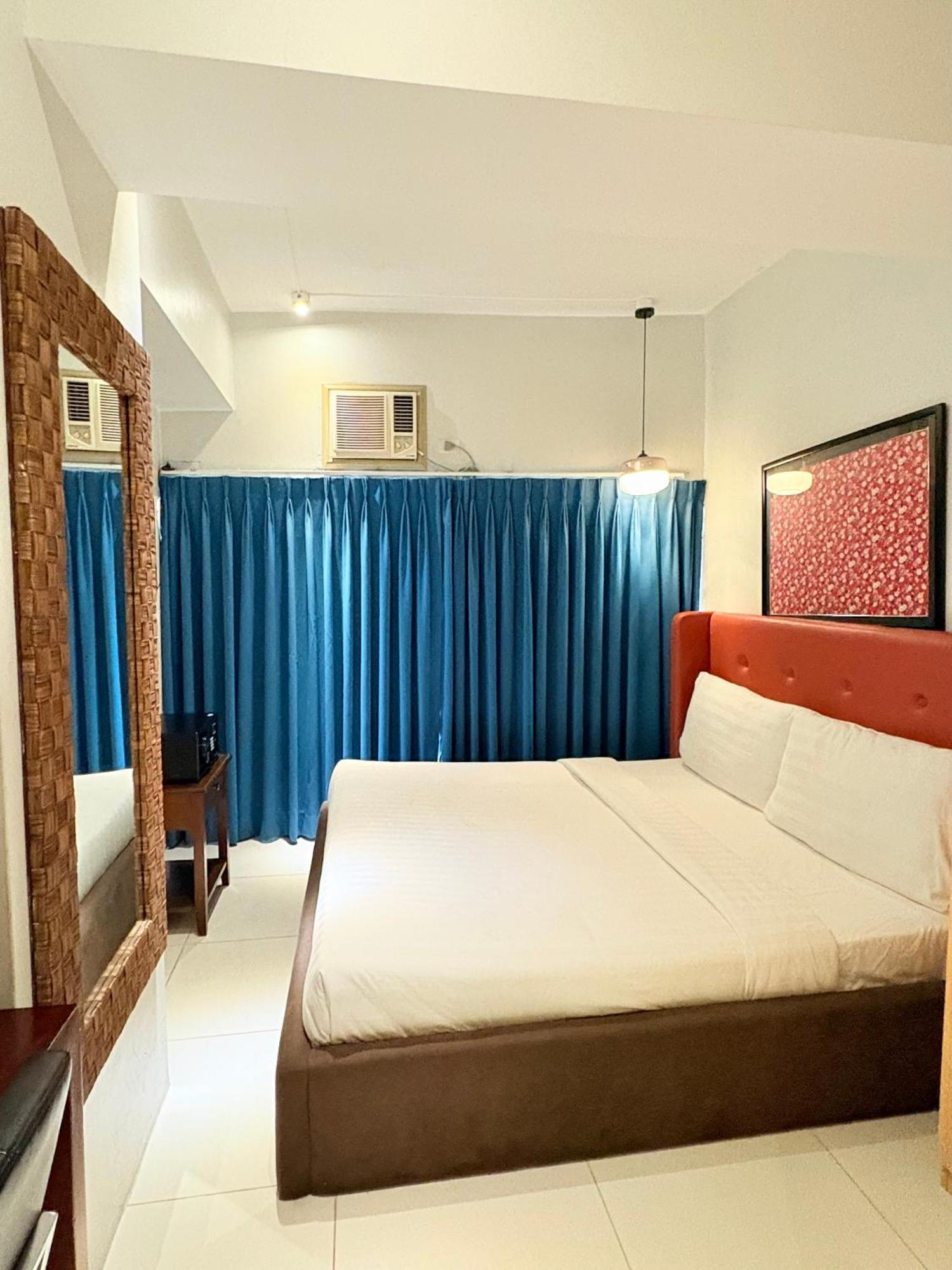 Pacific Park Hotel Quezon City Exteriér fotografie